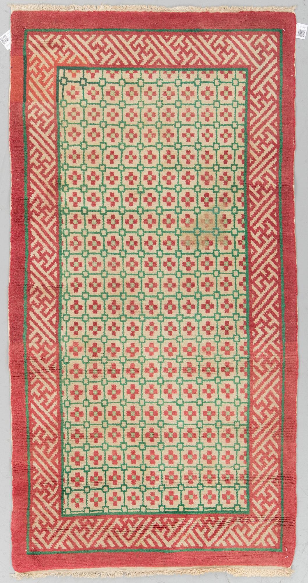 MATTO, a semi-antique/old Baotou, China, ca 169,5 x 87,5 cm (as well as 1 cm flat weave at the ends).