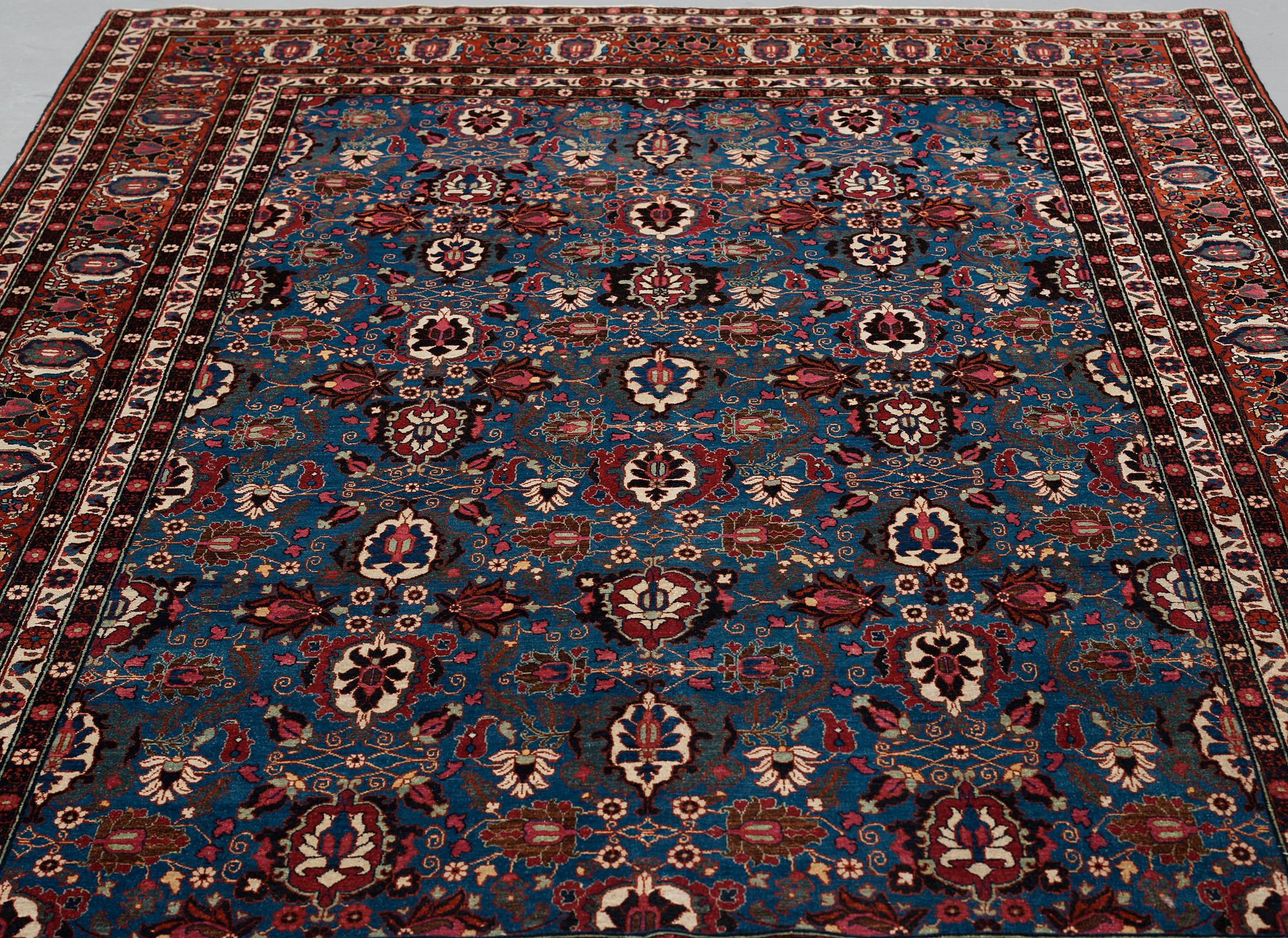 Matta, semiantik Veramin, ca 312-315 x 208,5-211,5 cm.