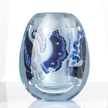 Edvin Öhrström, an ariel glass vase, Orrefors, Sweden, 1939, no. 188.