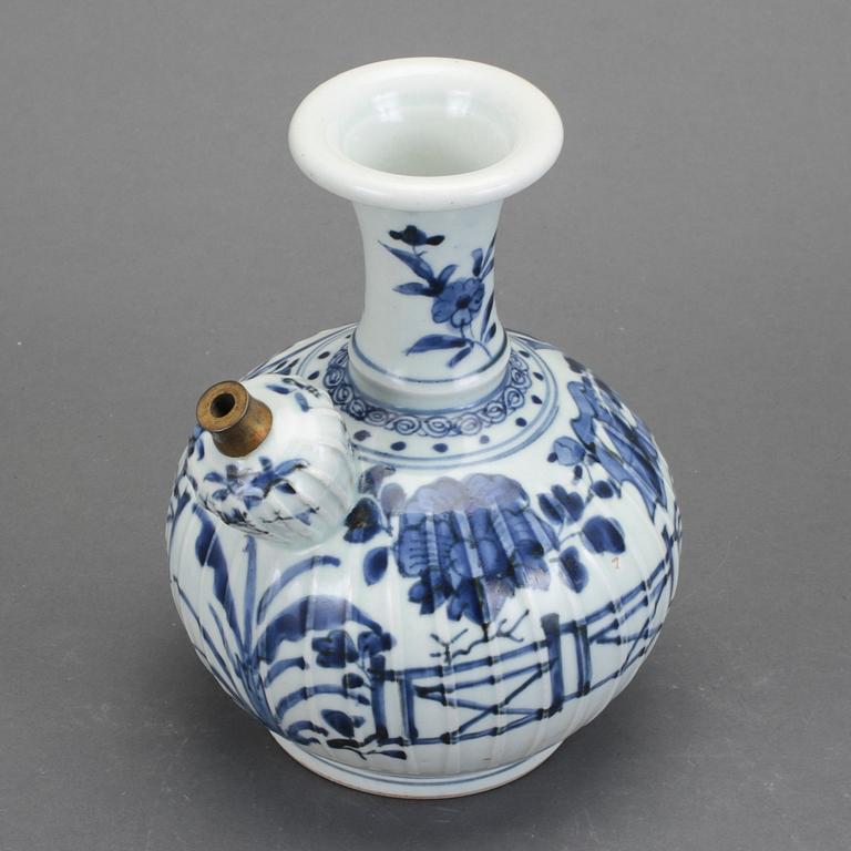 KENDI, porslin, Japan, Edo (1603-1867).