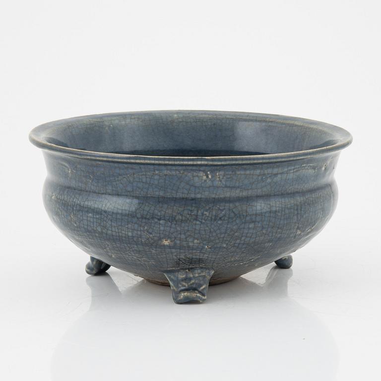 Rökelsekar, glaserad keramik, Sydostasien, 1900-tal.