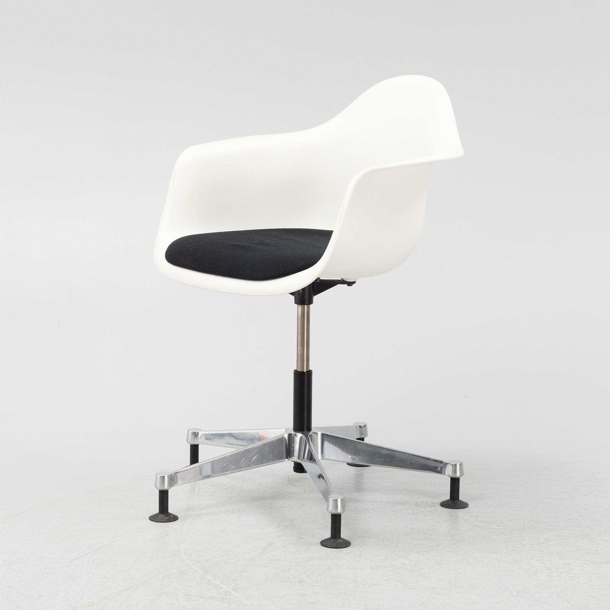 Charles & Ray Eames, a 'PACC' chair, Vitra.