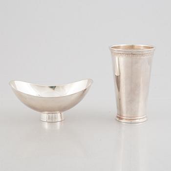 Skål och bägare, silver, bl.a. Gustaf Janson, CG Hallberg, Stockholm 1957.