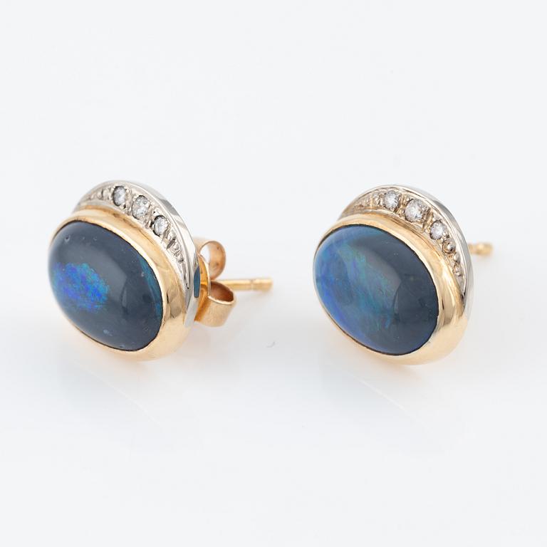 Earrings, a pair, 18K gold with opals and small brilliant-cut diamonds.