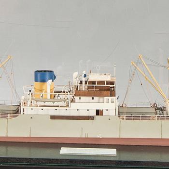 A ship model, M/S Hammaren, launched 1930.