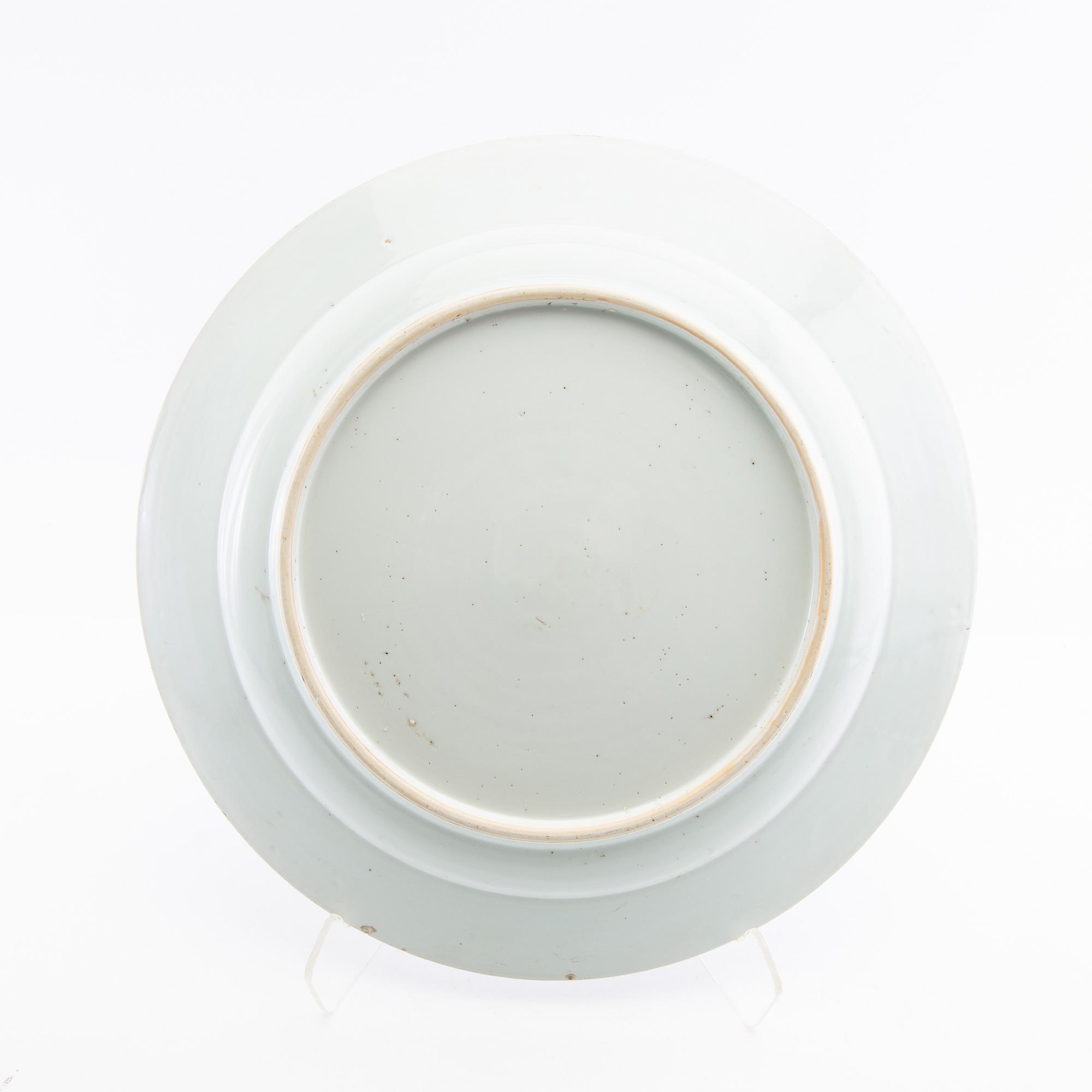 Large China Qianlong (1736-95) porcelain.