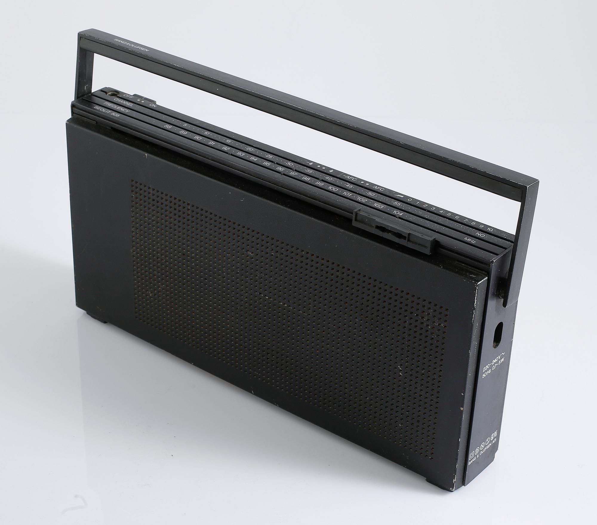 Five radios called Beolit 600/707 by Bang &Olufsen from Denmark from the second part of the 20th century.