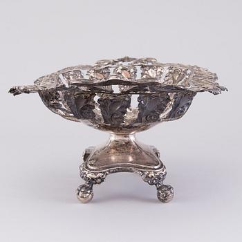 BREAD BASKET, silver, Roland Melin, Helsinki 1852.