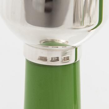 A decanter and snapsglasses "Dudes" in sterling silver and glass. Ru Runeberg 2007.