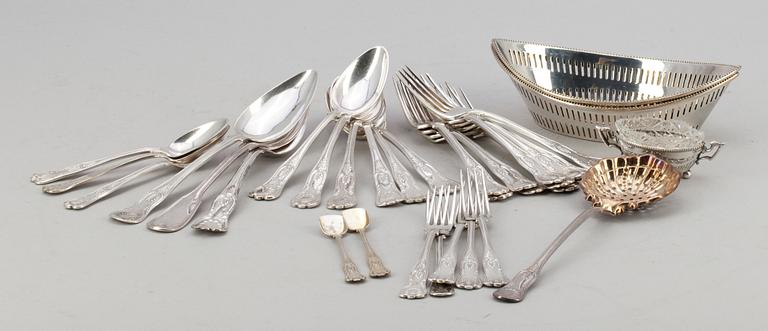 PARTI NYSILVER, 28 delar, bla A G Dufva, Stockholm, 1900-tal.