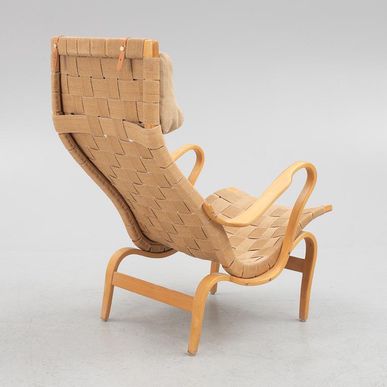 Bruno Mathsson, a 'Pernilla' armchair, Firma Karl Mathsson, Värnamo, 1974.