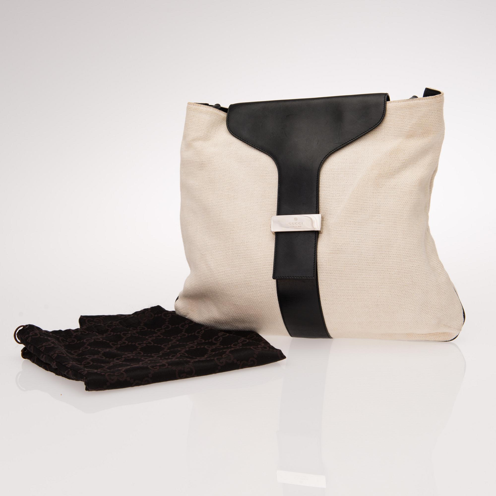 OFF-WHITE JUTE SHOULDER BAG.