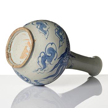 Vas, porslin. Korea, Joseon, 1800-tal.