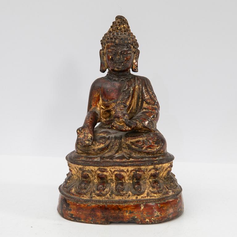 Buddha, brons, troligen sen Ming (1368-1644).