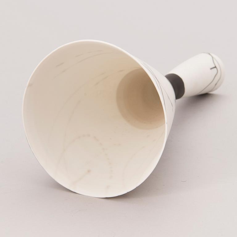 Inkeri Leivo, INKERI LEIVO, A porcelain goblet, signed Inkeri Leivo, Arabia -86.