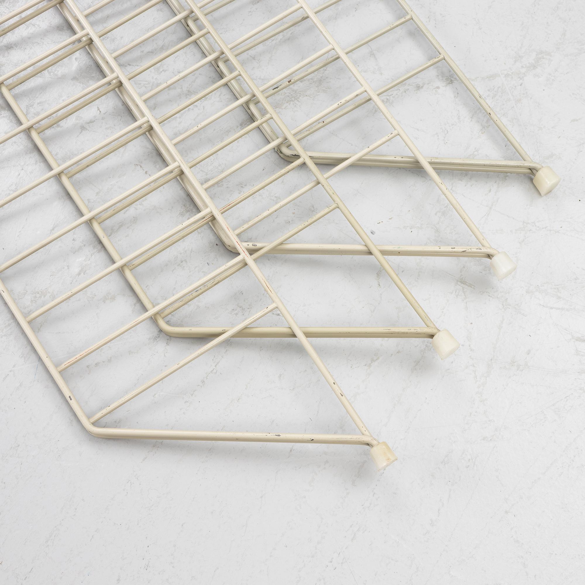 Nils Strinning, Bookcase/shelving system, “String”, 1950s/60s.