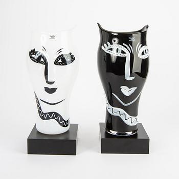 Ulrica Hydman-Vallien, vaser 2 st signerade och numrerade.