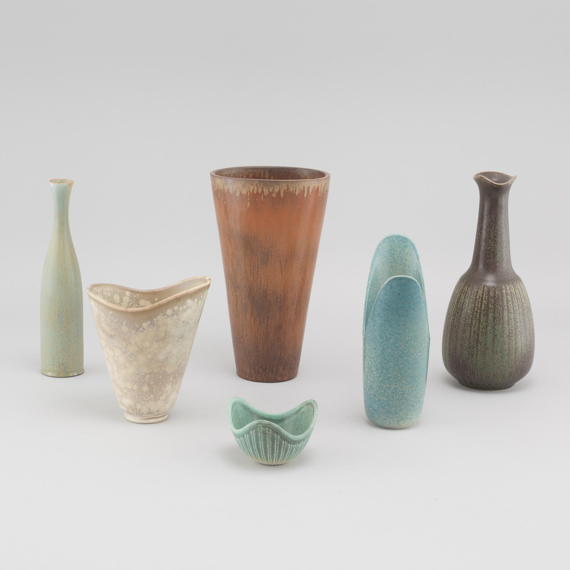 Six pieces of stone ware by Gunnar Nylund and Carl-Harry Stålhane, Rörstrand, 20th century.