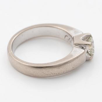 Ring, 18K white gold, with a brilliant-cut diamond of 0.56 ct according to engraving.