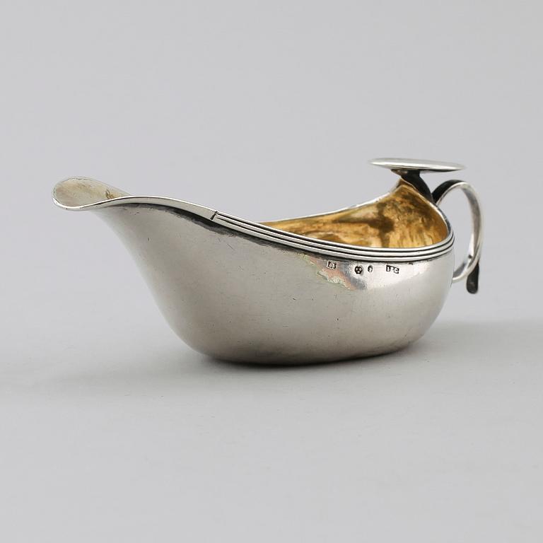 MEDICINKANNA, s k papboat, silver, Johan Petter Grönvall, Stockholm 1817. Vikt ca 69 gram.