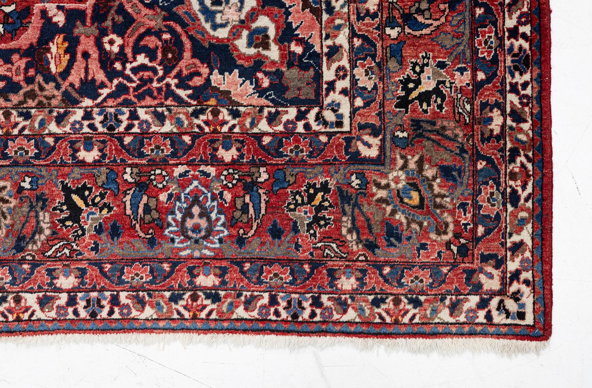 Carpet Bakhtiari, approx. 400 x 260 cm.