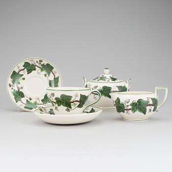 A "Napoleon Ivy" tea set in earthenware by Wedgwood.