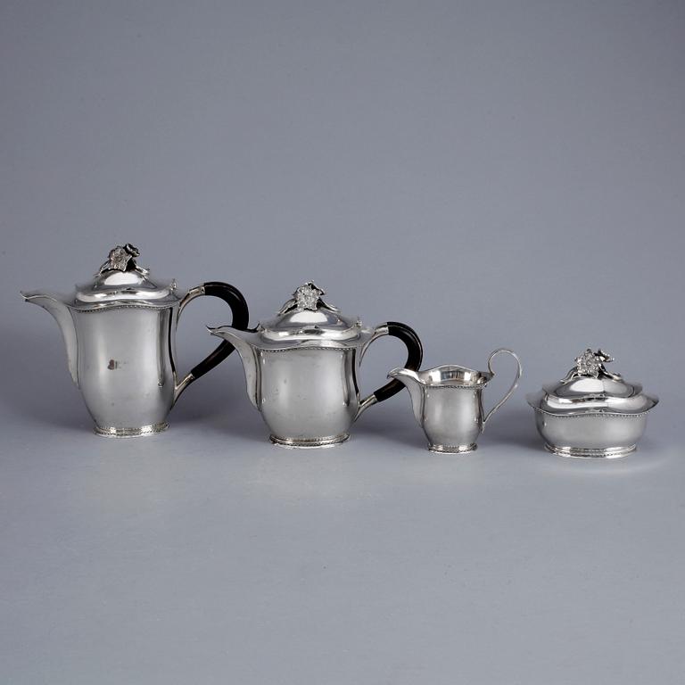 KAFFESERVIS, 4 delar, silver, Eric Råström, Stockholm 1944. 1715 gram.