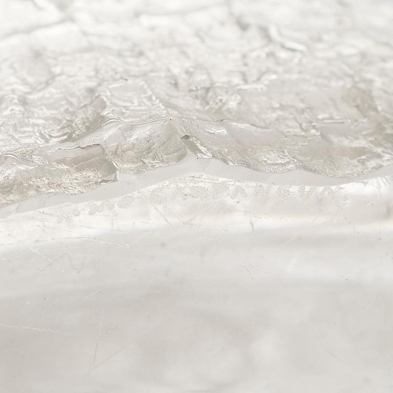 Timo Sarpaneva, A glass vase from "Finlandia"- series, signed Timo Sarpaneva.