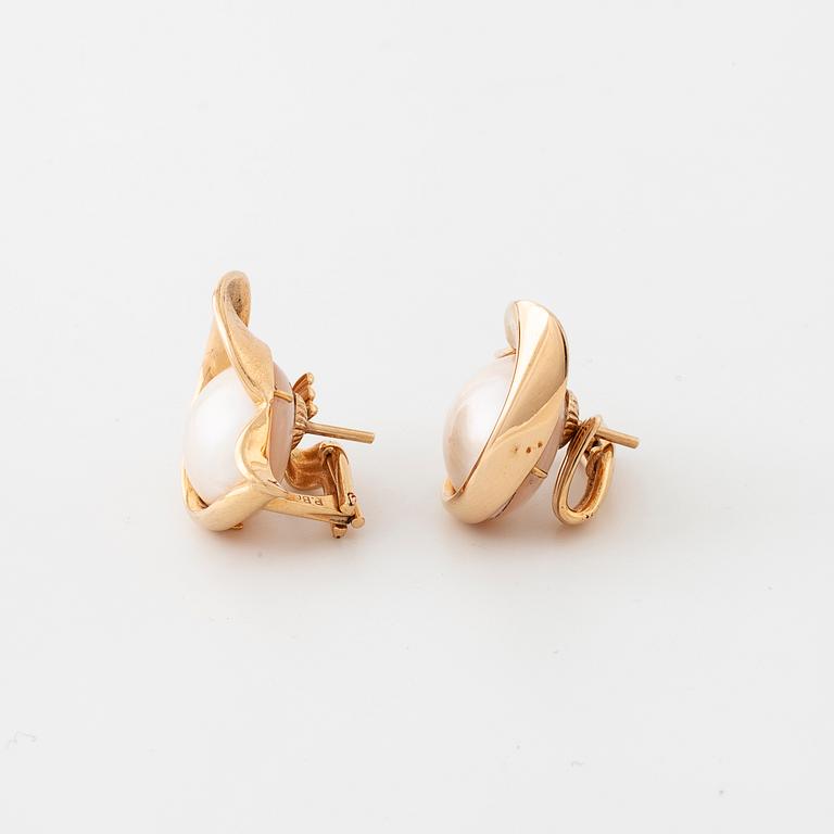 PER BORUP, Köpenhamn, a pair of mabe pearl earrings.