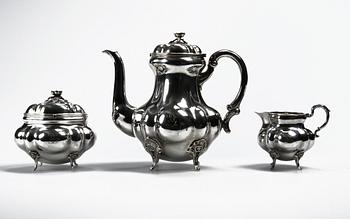 MOCCASERVIS, 3 delar, silver, rokokostil, 1945. vikt ca 857 gr.