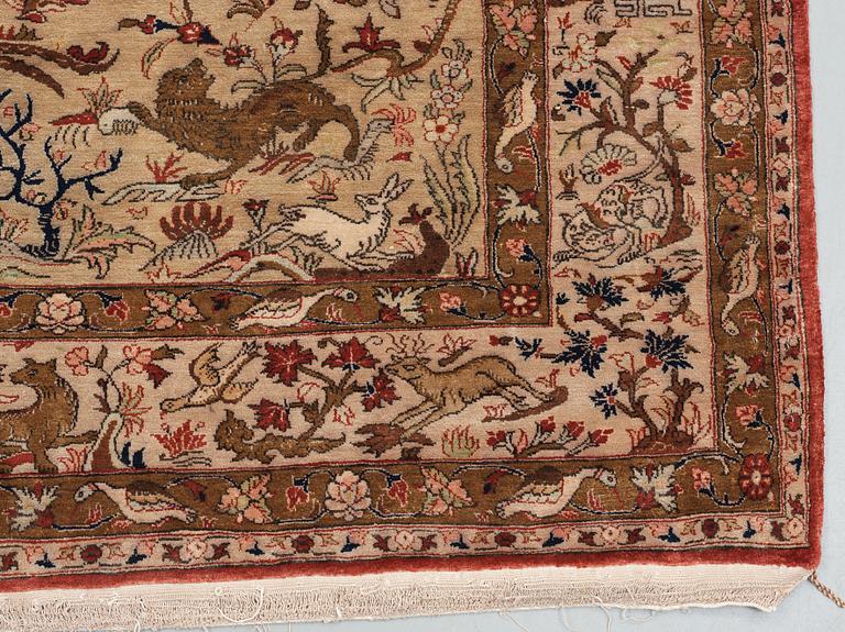 SEMI-ANTIQUE/OLD SILK QUM. 210 x 139,5 cm. One of a pair.