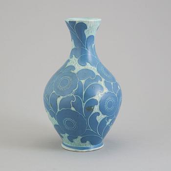 JOSEF EKBERG, a stoneware vase, sgarfitto, Gustafsberg 1918.