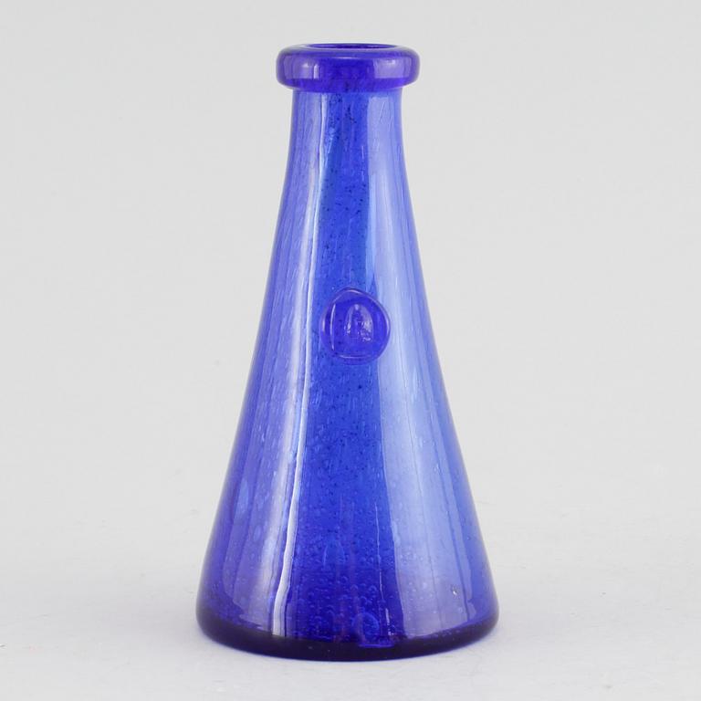 A glass vase, designed by Erik Höglund for Boda, signed H770/190.