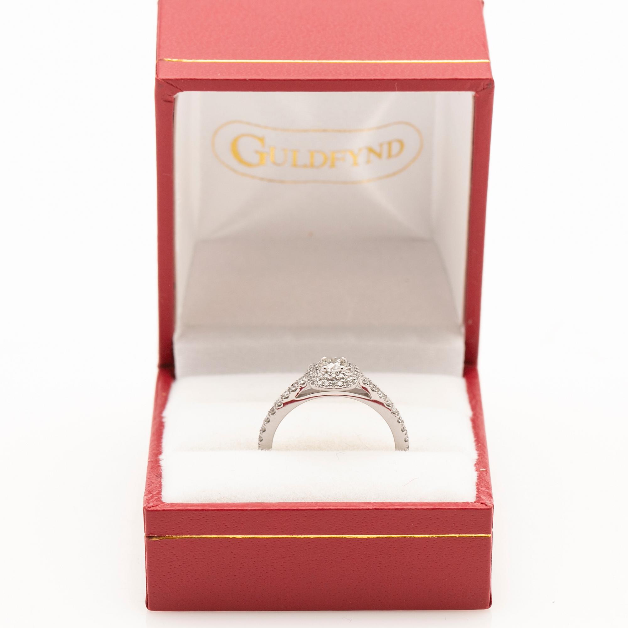 Ring, 18K gold with diamonds, Guldfynd.