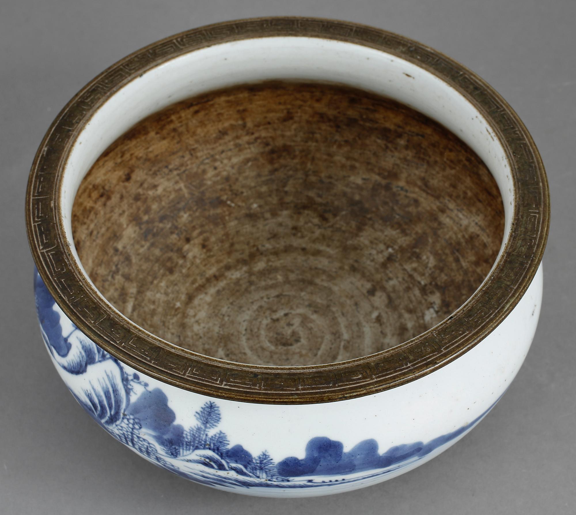 RÖKELSEKAR, porslin Qingdynastin 1800-tal.