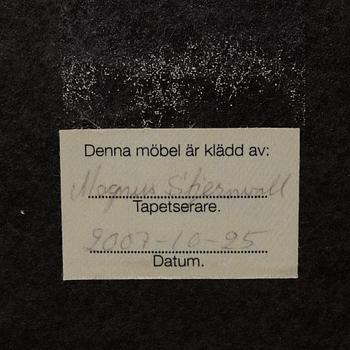 Josef Frank, fåtölj med fotpall, modell 336, Firma Svenskt Tenn.