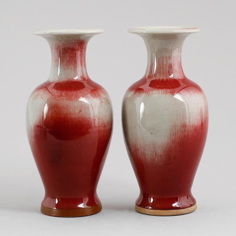 VASER, 1 par, keramik, Kina, sent 1900-/2000-tal.
