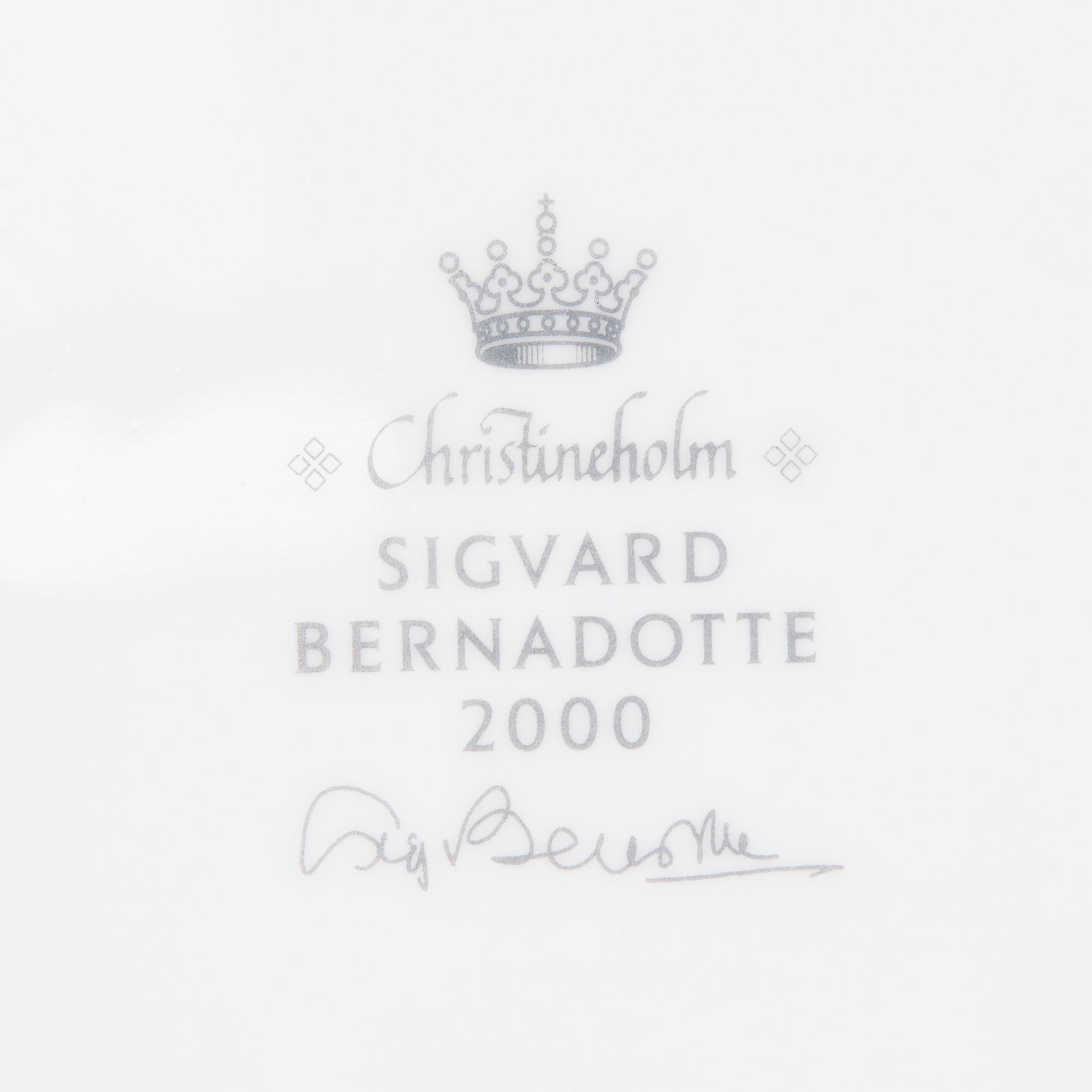 SIGVARD BERNADOTTE, RUOKA-ASTIASTO, 58 osaa, posliinia, "Christineholm".