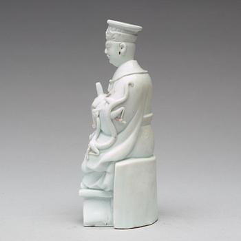 DAOISTISK DIGNITÄR, blanc de chine. Qingdynastin.