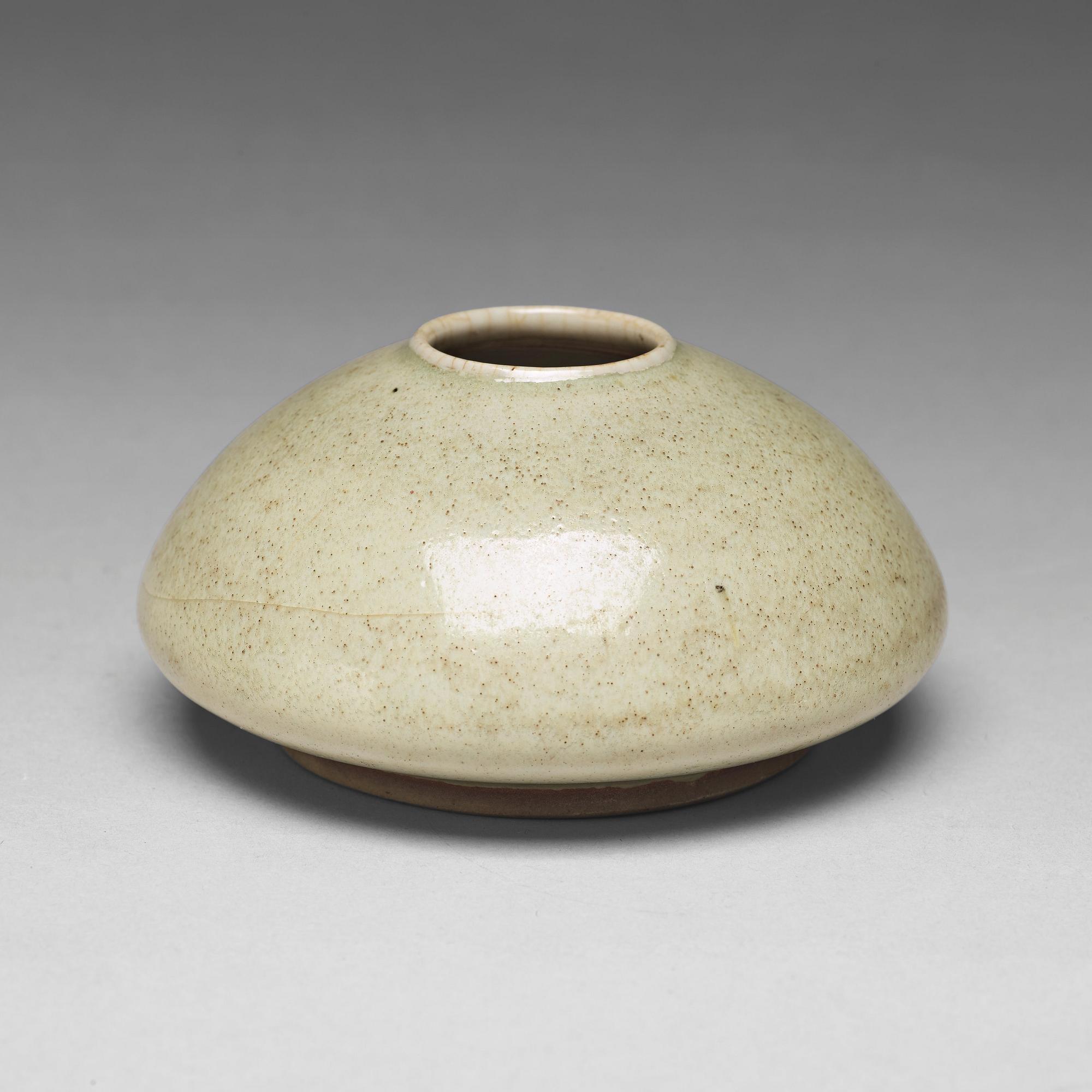 PENSELBAD, porslin. Qingdynastin, 1700-tal.
