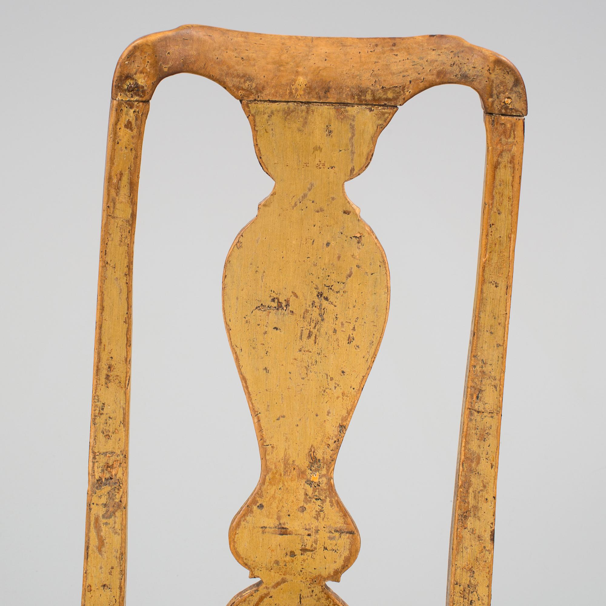 A baroque chair.