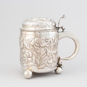 A Baroque-style silver tankard, pseudo marks, 19th century.