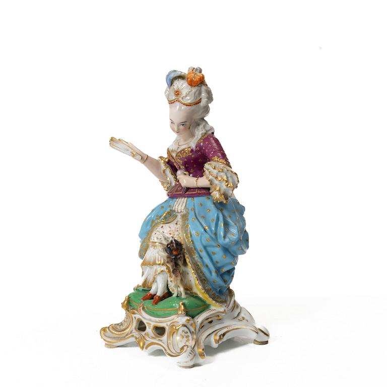 Figurin/tekanna, porslin, Europa, 1900-tal.