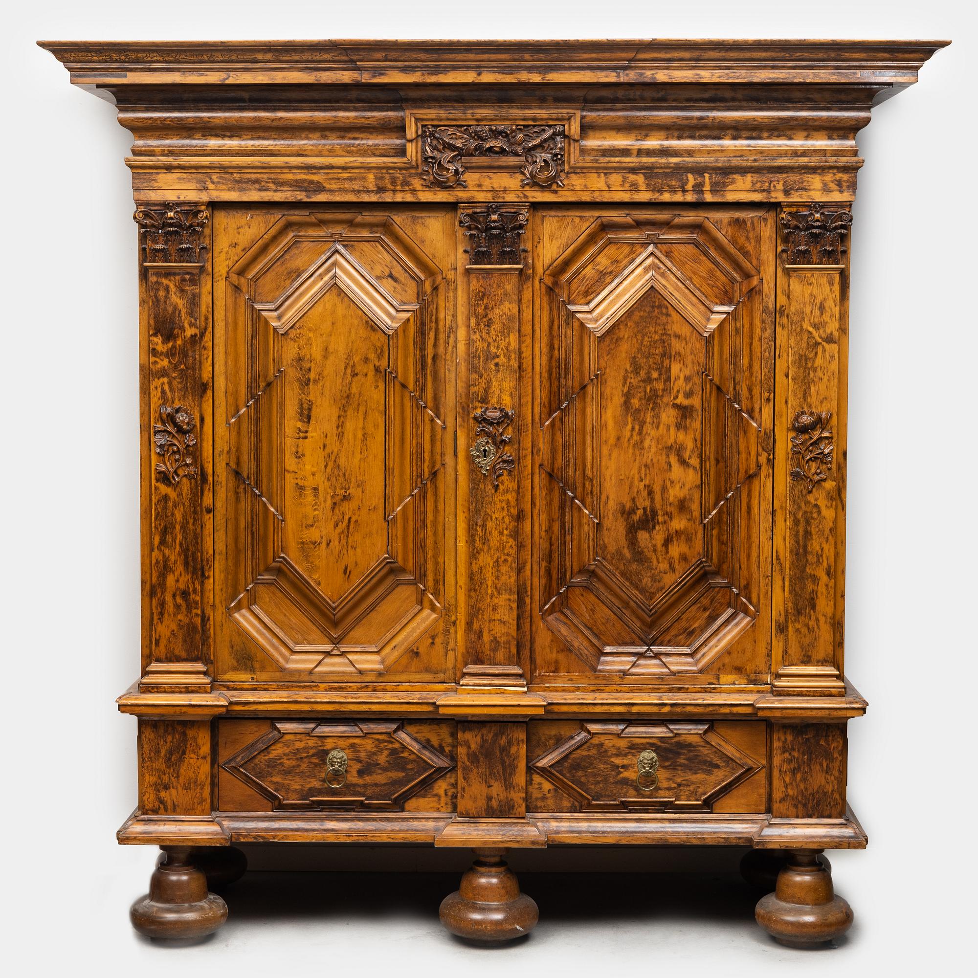 A Baroque cabinet from around the year 1700.