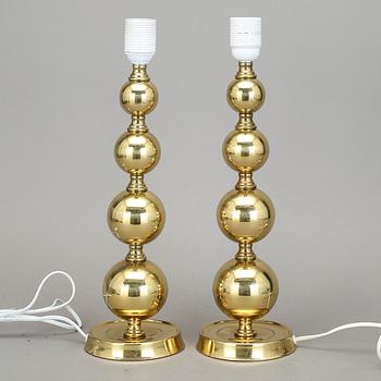 BORDSLAMPOR, ett par. Mässing, 1900-talets andra hälft.