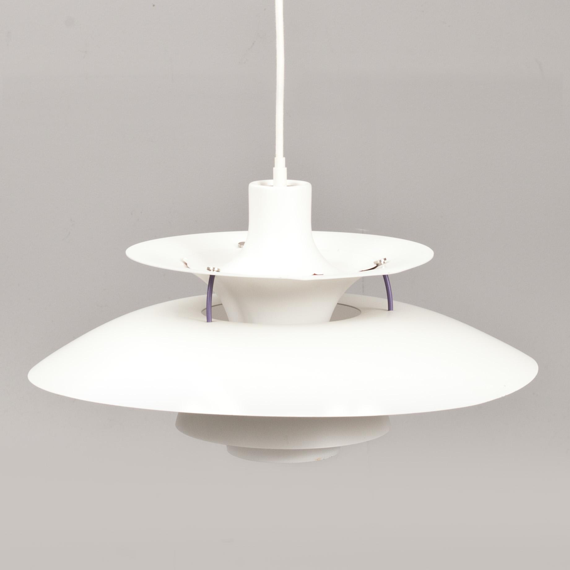 TAKLAMPA, "PH-5", Poul Henningsen för Louis Poulsen.