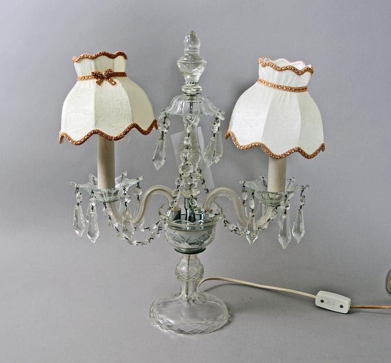 BORDSLAMPA, glas. 1900-tal.