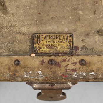 A 20 th century NEVER BREAK TRUNK, U.S. Army.