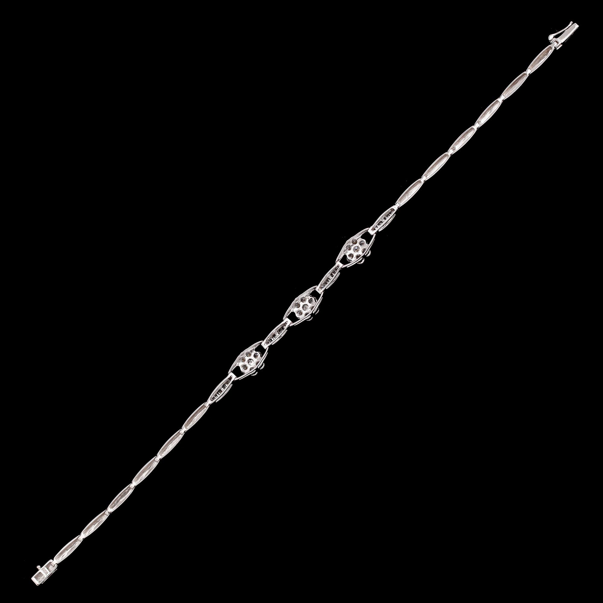 ARMBAND, 18 k vitguld, diamanter tot 0.92 ct.