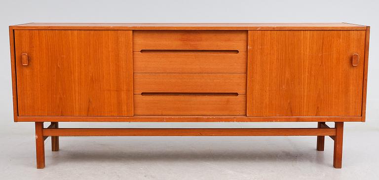SIDEBOARD, "Arild", Nils Jonsson, Troeds, Bjärnum, 1900-talets andra hälft.